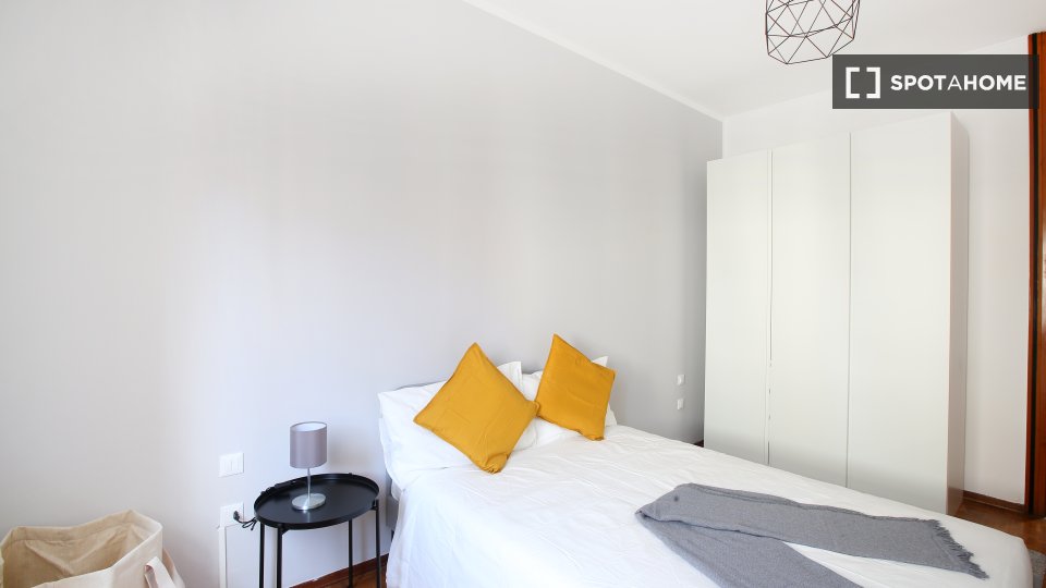 Double room Milan, 3 beds, 80m² — photo 2