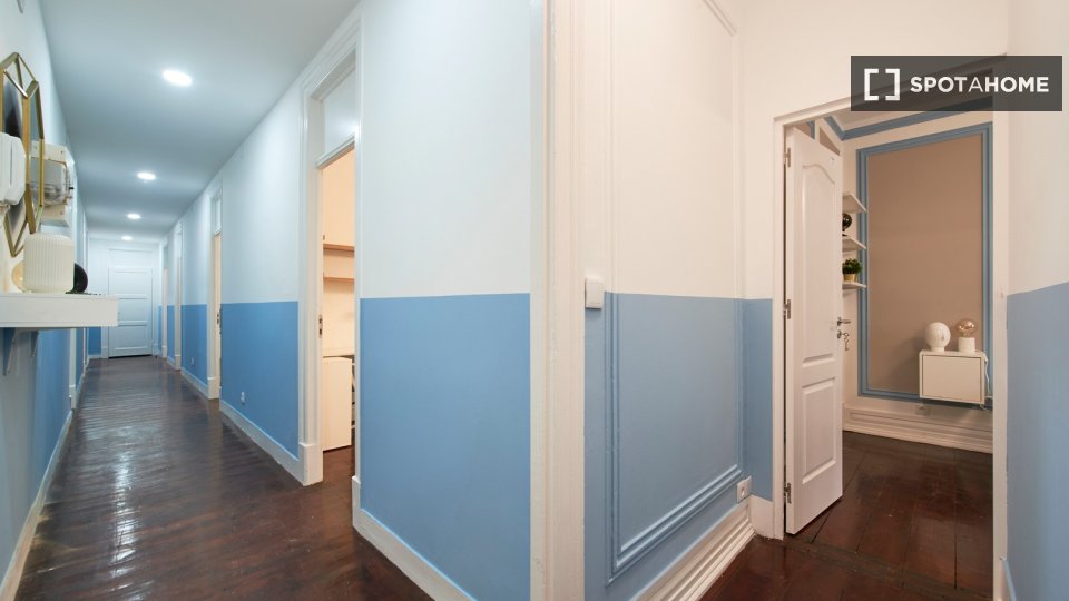 Double room Lisbon, 8 beds — photo 22
