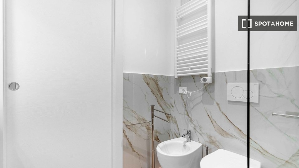 Apartment Milan, 2 beds, 80m² — photo 20