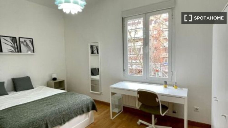Double room Madrid, 4 beds — photo 4