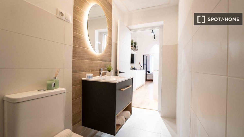 Apartment Madrid, 2 beds, 50m² — photo 2