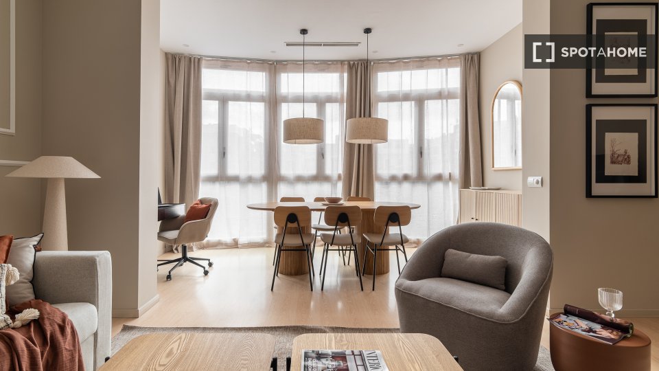 Apartment Barcelona, 2 beds, 75m² — photo 19