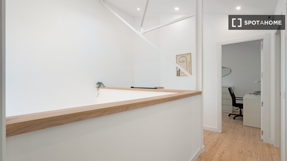 Double room Madrid, 4 beds, 140m² — photo 4