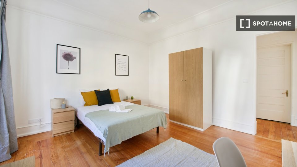 Double room Lisbon, 7 beds — photo 1