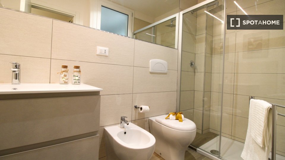 Double room Bologna, 7 beds — photo 2