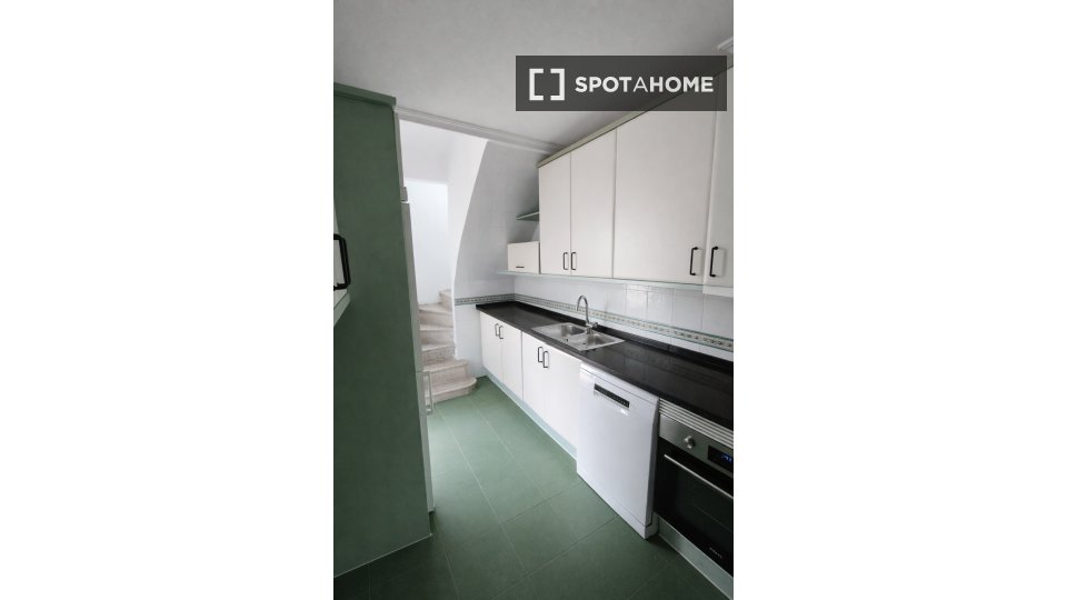 Double room Malaga, 4 beds, 250m² — photo 6