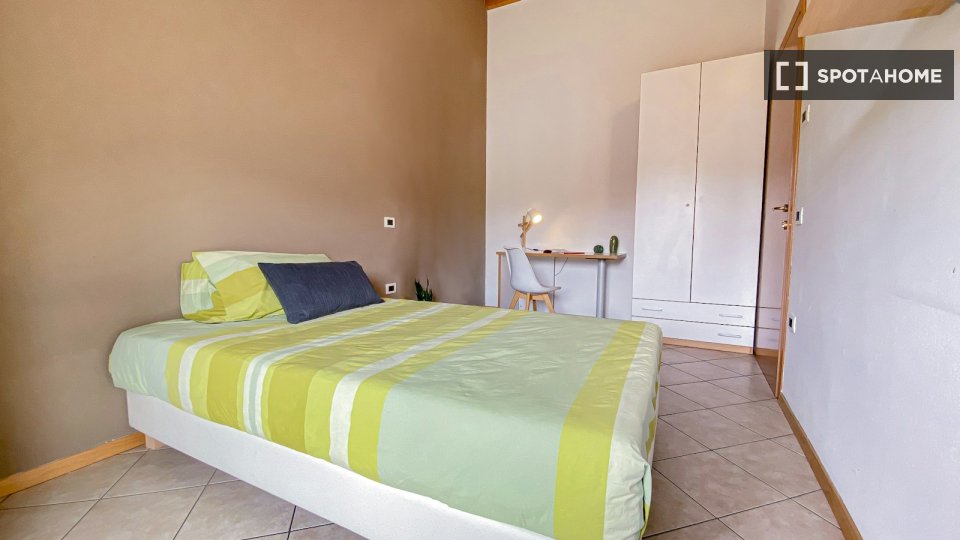 Double room Trento, 3 beds — photo 1