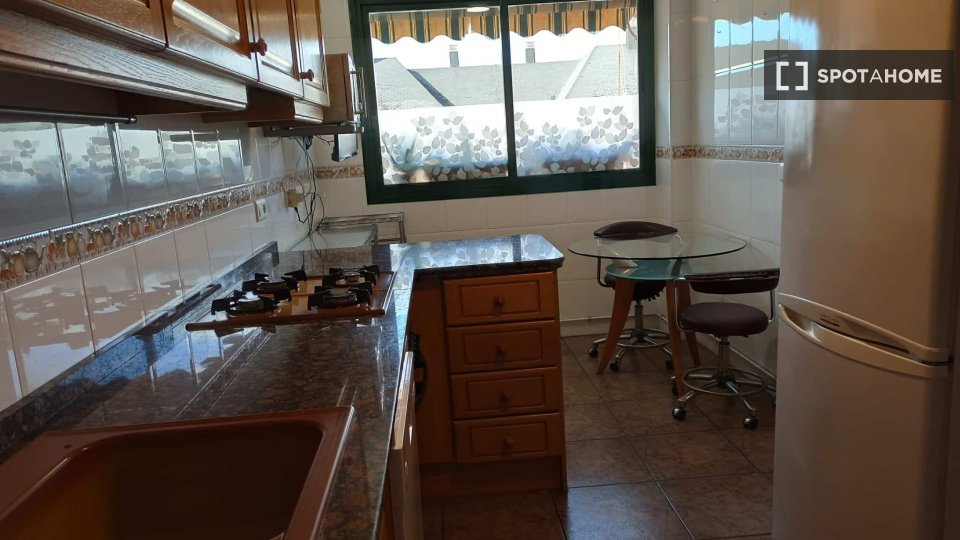 Double room Valencia, 3 beds — photo 7