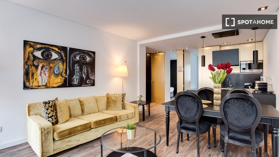 Apartment Lisbon, 2 beds — photo 42