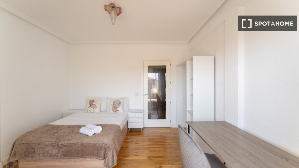 Double room Madrid, 6 beds — photo 6