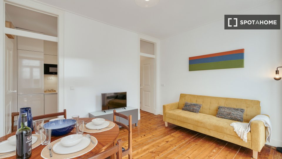Apartment Lisbon, 1 bed, 65m² — photo 14