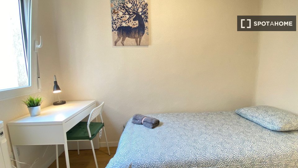 Double room Madrid, 2 beds — photo 2