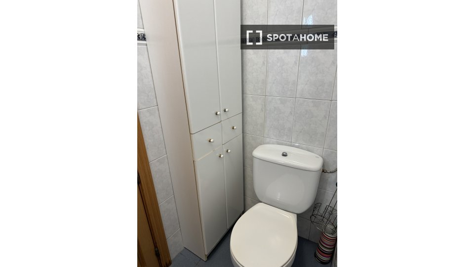 Double room Madrid, 4 beds, 125m² — photo 3