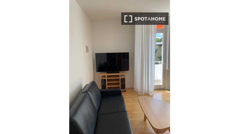 Apartment Berlin, 1 bed, 57m² — photo 2