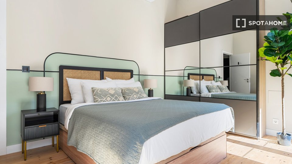 Double room Lisbon, 6 beds — photo 26