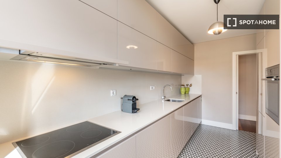 Apartment Porto, 1 bed, 105m² — photo 9