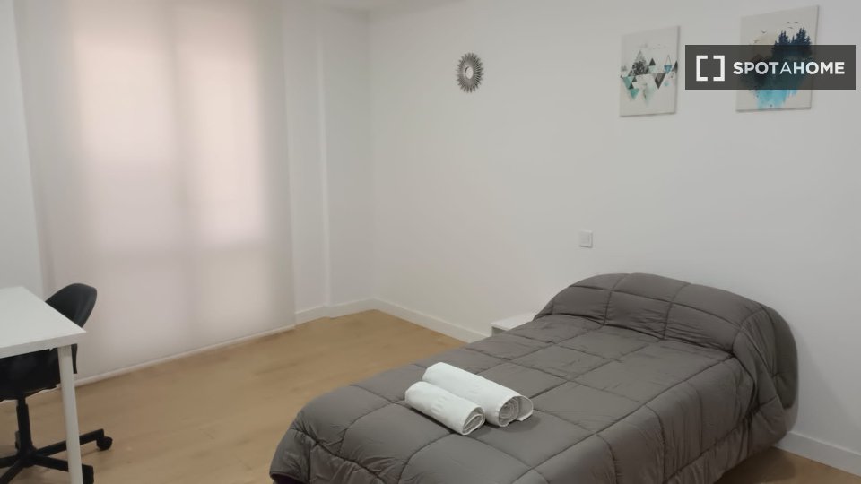 Double room Zaragoza, 8 beds — photo 10