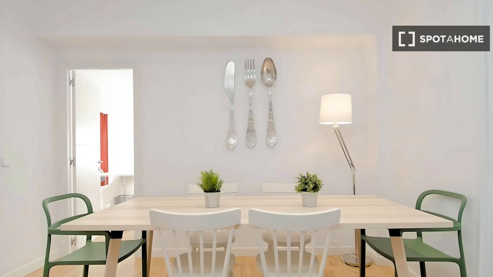 Double room Madrid, 6 beds — photo 43
