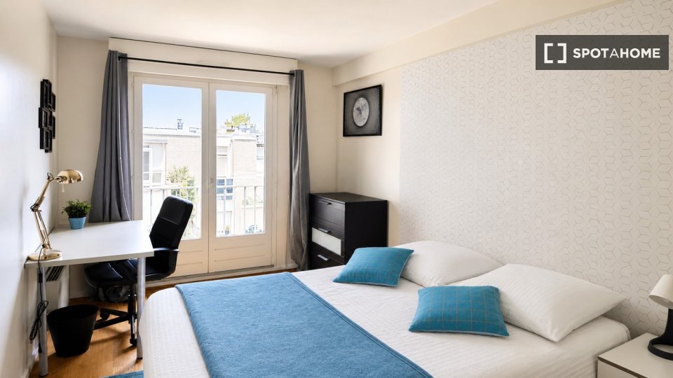Chambre double Paris, 4 chambres — photo 34