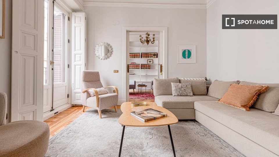 Apartment Madrid, 2 beds, 110m² — photo 3