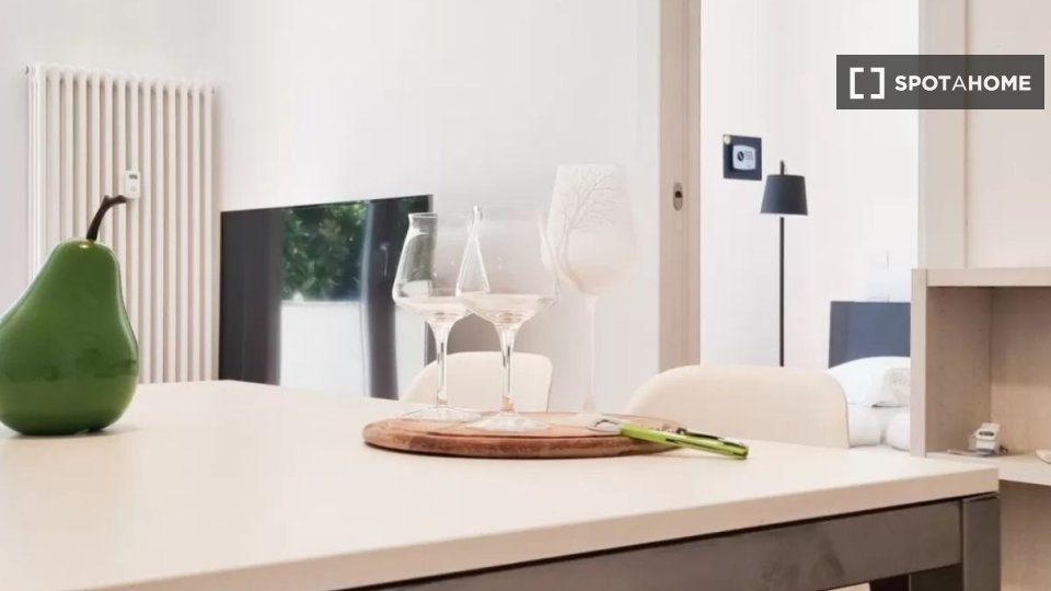 Apartment Milan, 1 bed — photo 1