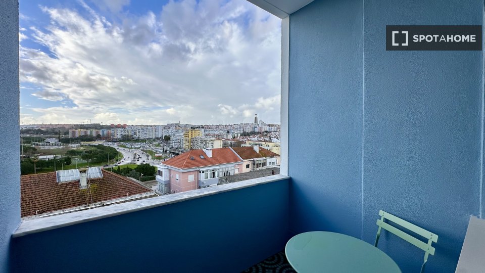 Double room Lisbon, 2 beds, 45m² — photo 13