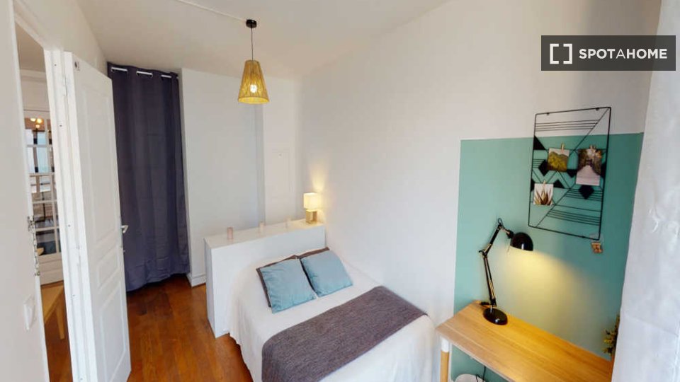 Double room Paris, 8 beds, 150m² — photo 5