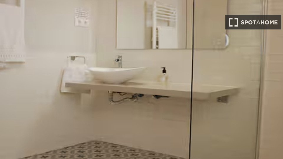 Apartamento de 1 dormitorio en alquiler en Embajadores, Madrid
