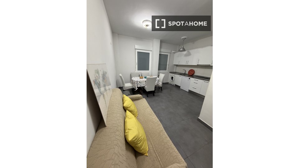 Double room Bilbao, 4 beds, 85m² — photo 15