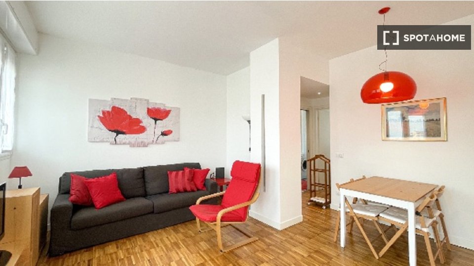 Apartment Milan, 1 bed, 61m² — photo 1