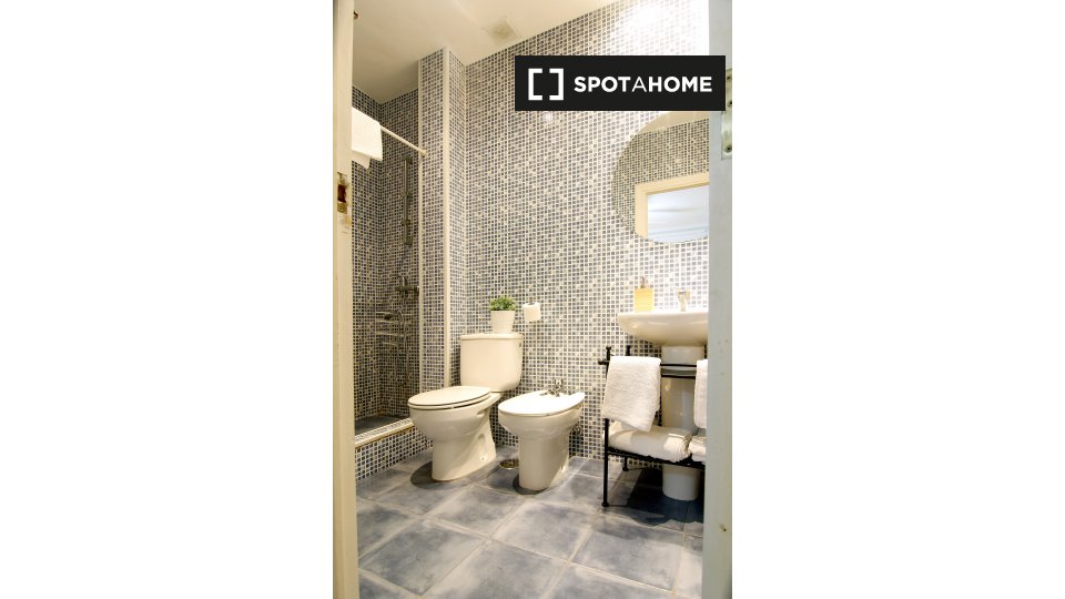 Apartment Madrid, 1 bed, 38m² — photo 2