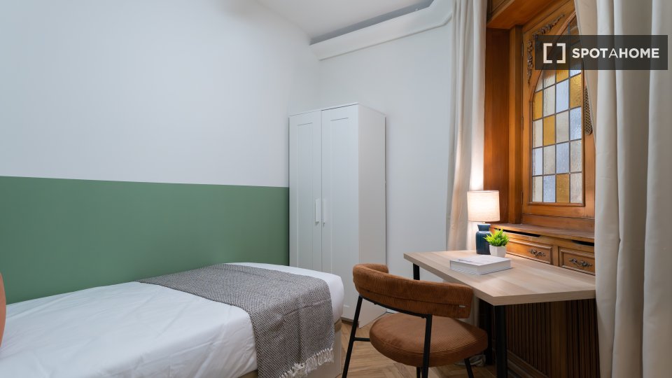 Double room Madrid, 6 beds — photo 7