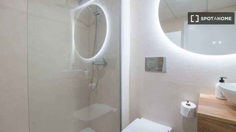 Apartment Valencia, 2 beds, 60m² — photo 4
