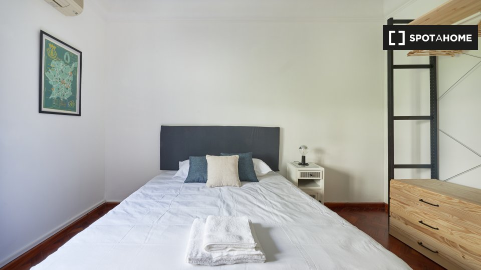 Double room Lisbon, 7 beds, 200m² — photo 6