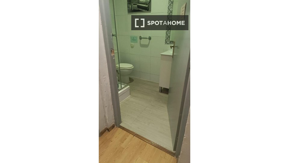 Double room Barcelona, 8 beds — photo 4