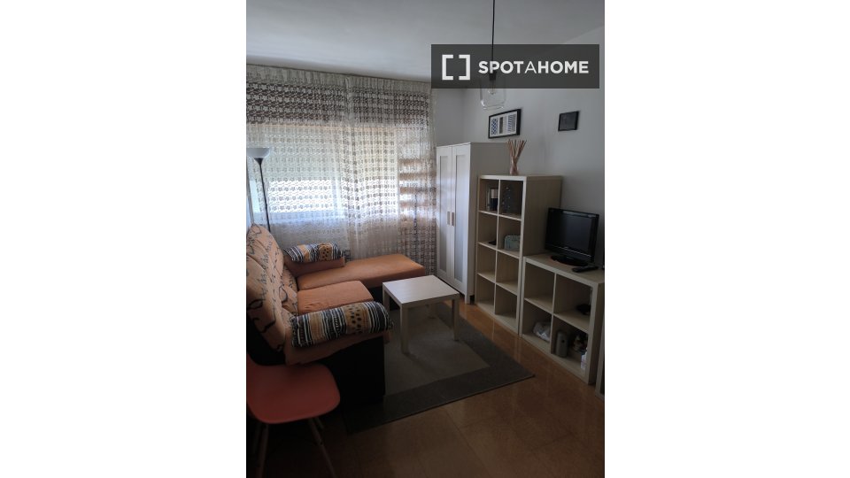 Double room Santiago_De_Compostela, 3 beds — photo 17