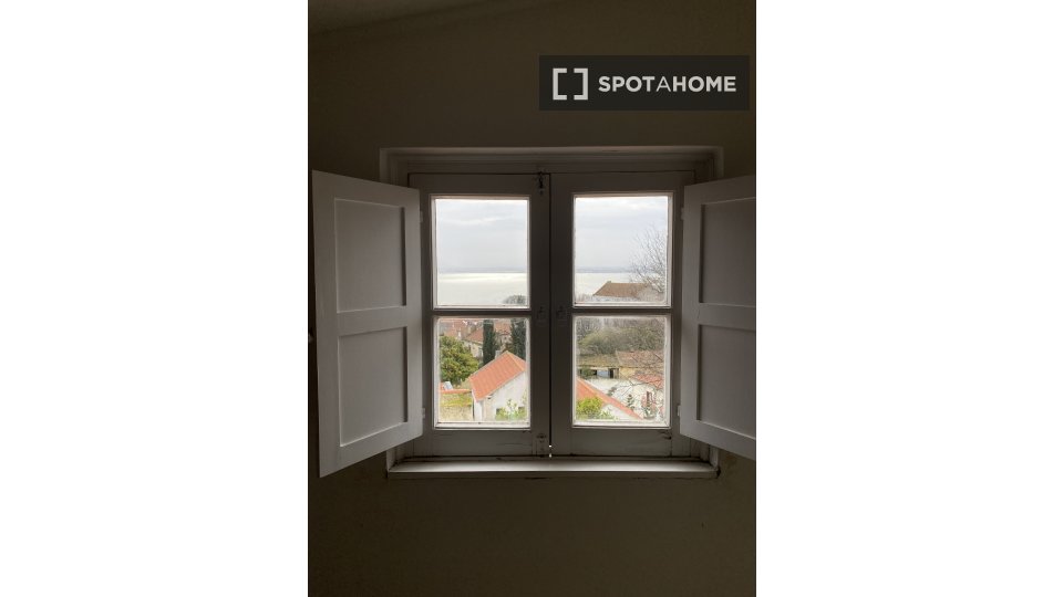 Apartment mono Lisbon, 40m² — photo 8