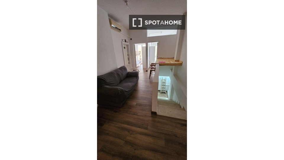 Apartment Barcelona, 5 beds, 110m² — photo 4