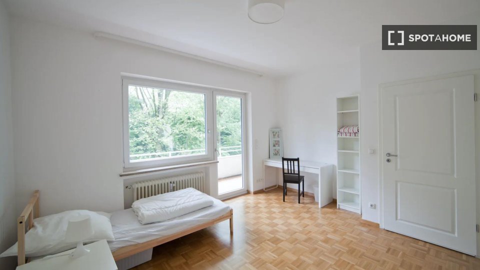 Double room Munich, 4 beds, 100m² — photo 8