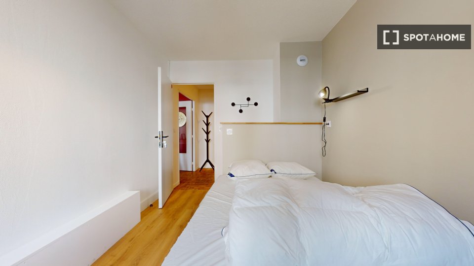 Double room Lyon, 3 beds — photo 9