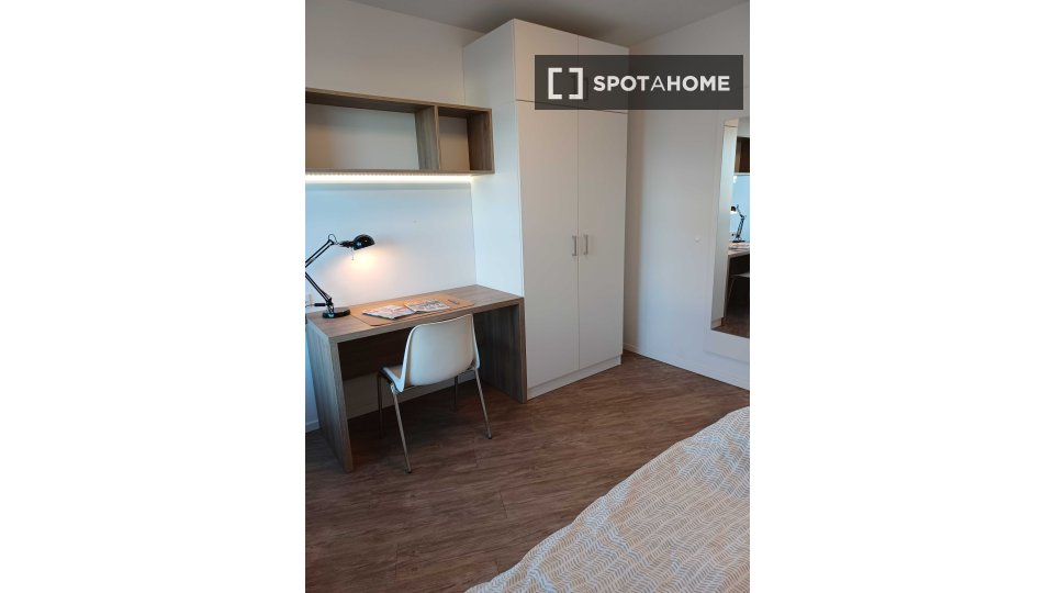 Double room Berlin, 2 beds, 82m² — photo 39