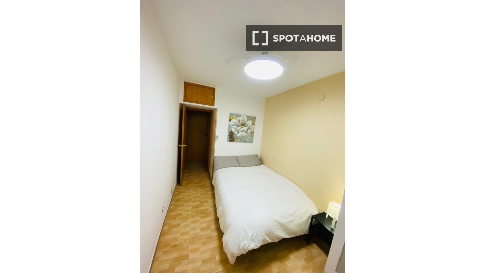 Chambre double Madrid, 5 chambres — photo 10