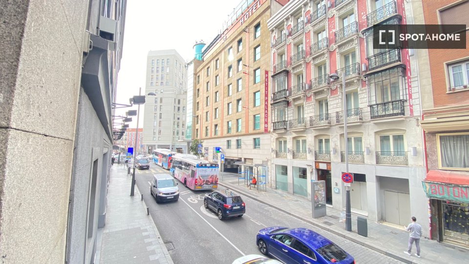 Double room Madrid, 8 beds — photo 13