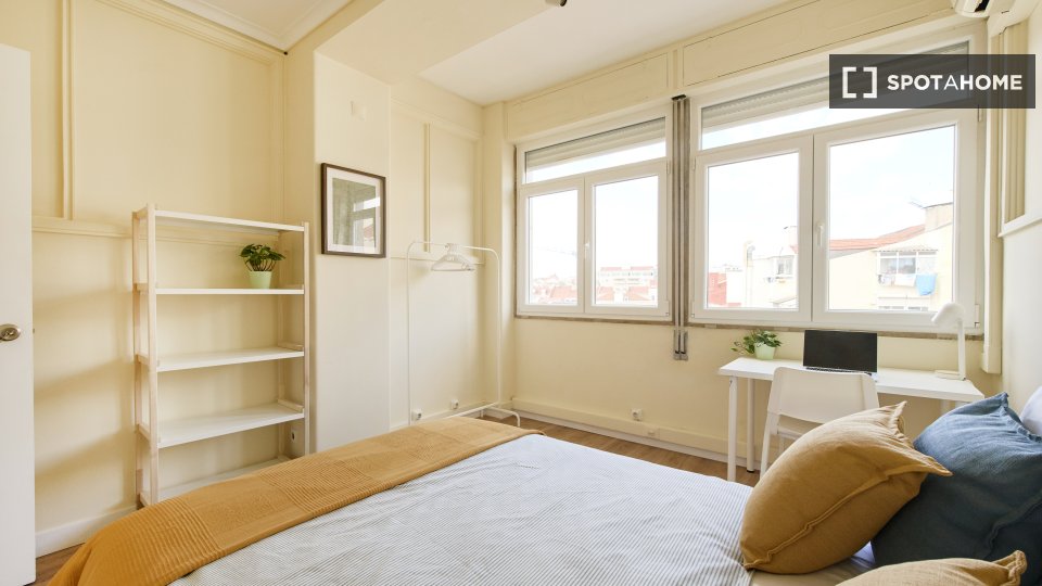Double room Lisbon, 9 beds, 160m² — photo 27