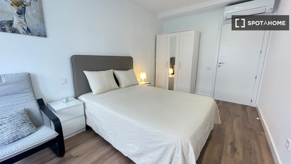 Double room Madrid, 6 beds — photo 4