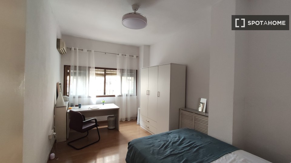 Double room Murcia, 5 beds, 132m² — photo 9