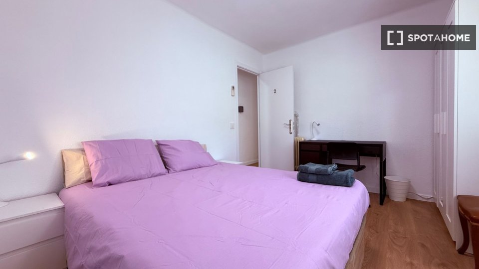 Double room Madrid, 4 beds — photo 10