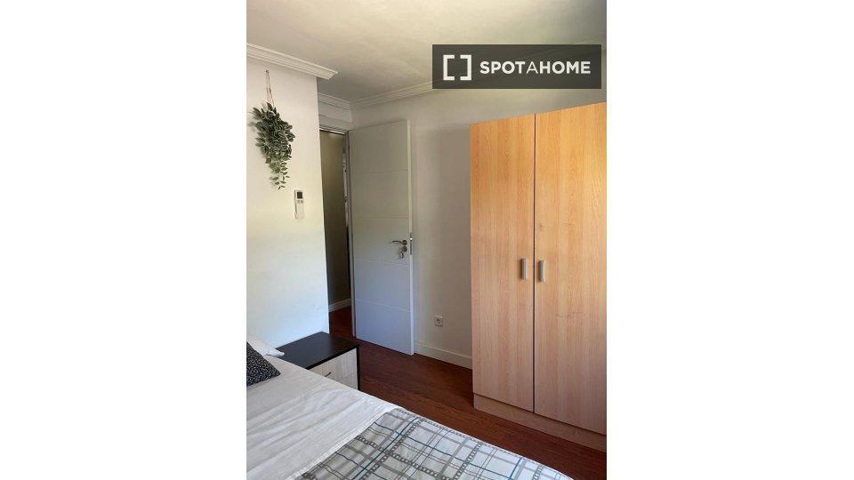 Double room Madrid, 3 beds — photo 17