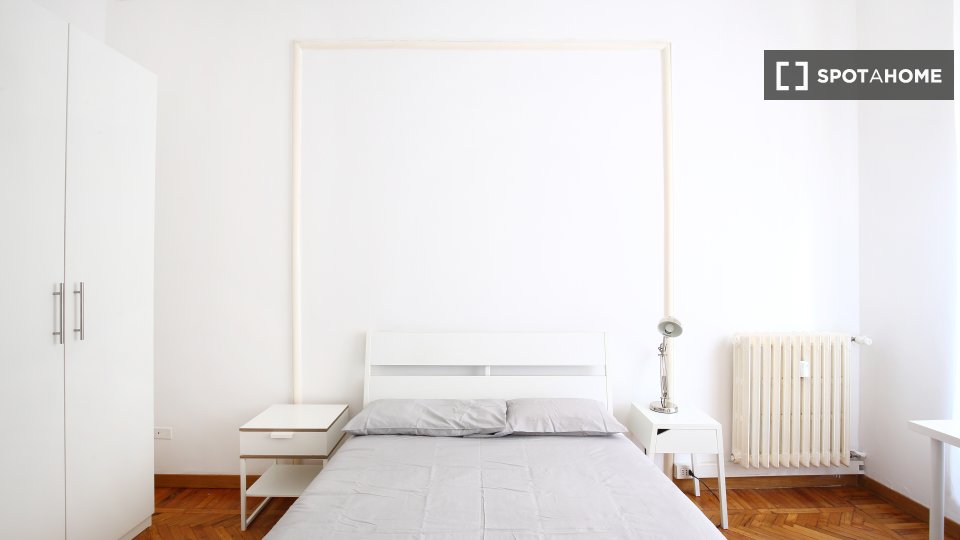 Double room Milan, 7 beds, 178m² — photo 2