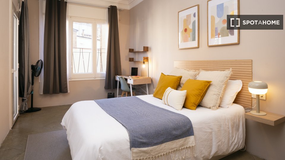 Double room Barcelona, 10 beds, 220m² — photo 54